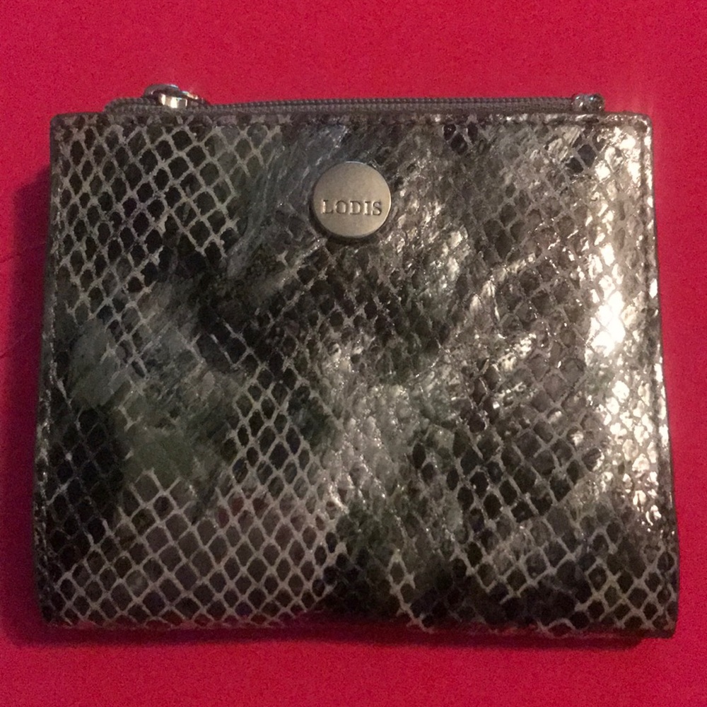 LODIS WALLET!! - Picture 7 of 8